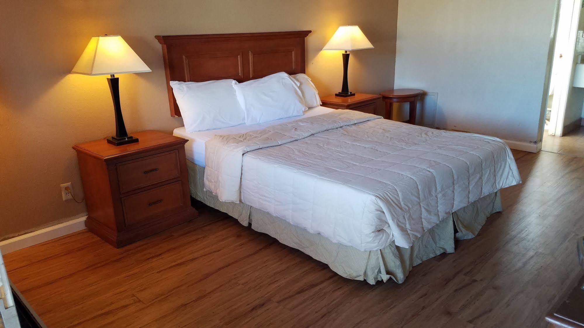 Hotel Europa Ridgecrest Εξωτερικό φωτογραφία