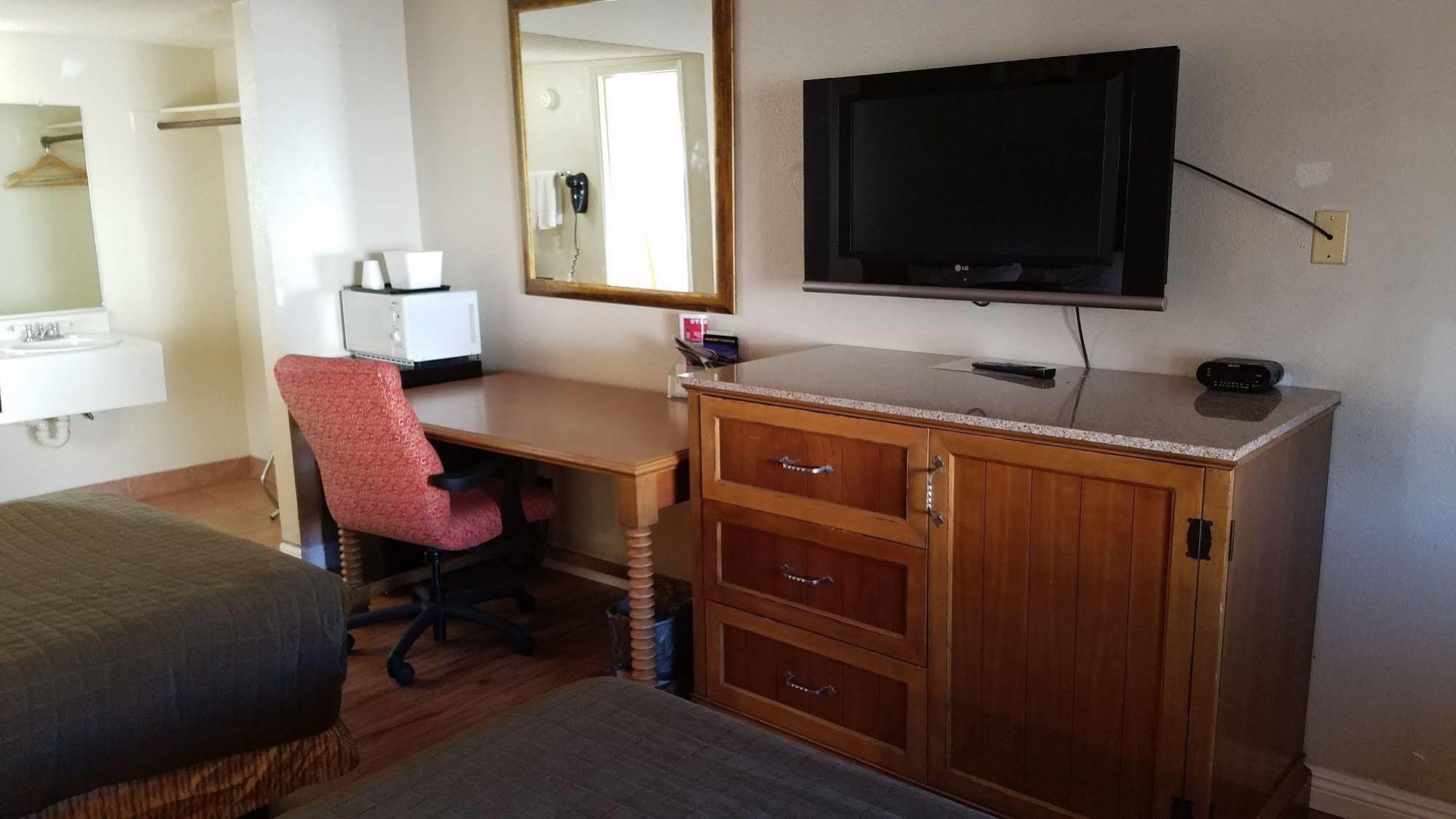 Hotel Europa Ridgecrest Εξωτερικό φωτογραφία