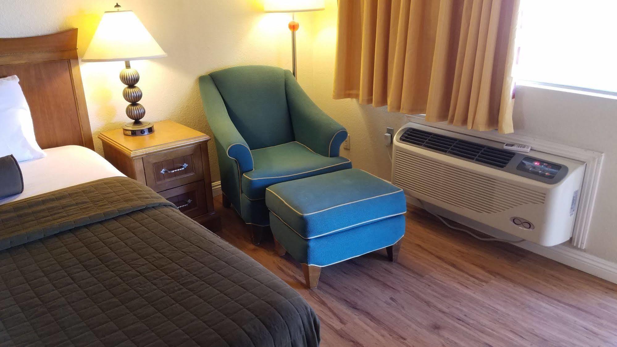 Hotel Europa Ridgecrest Εξωτερικό φωτογραφία