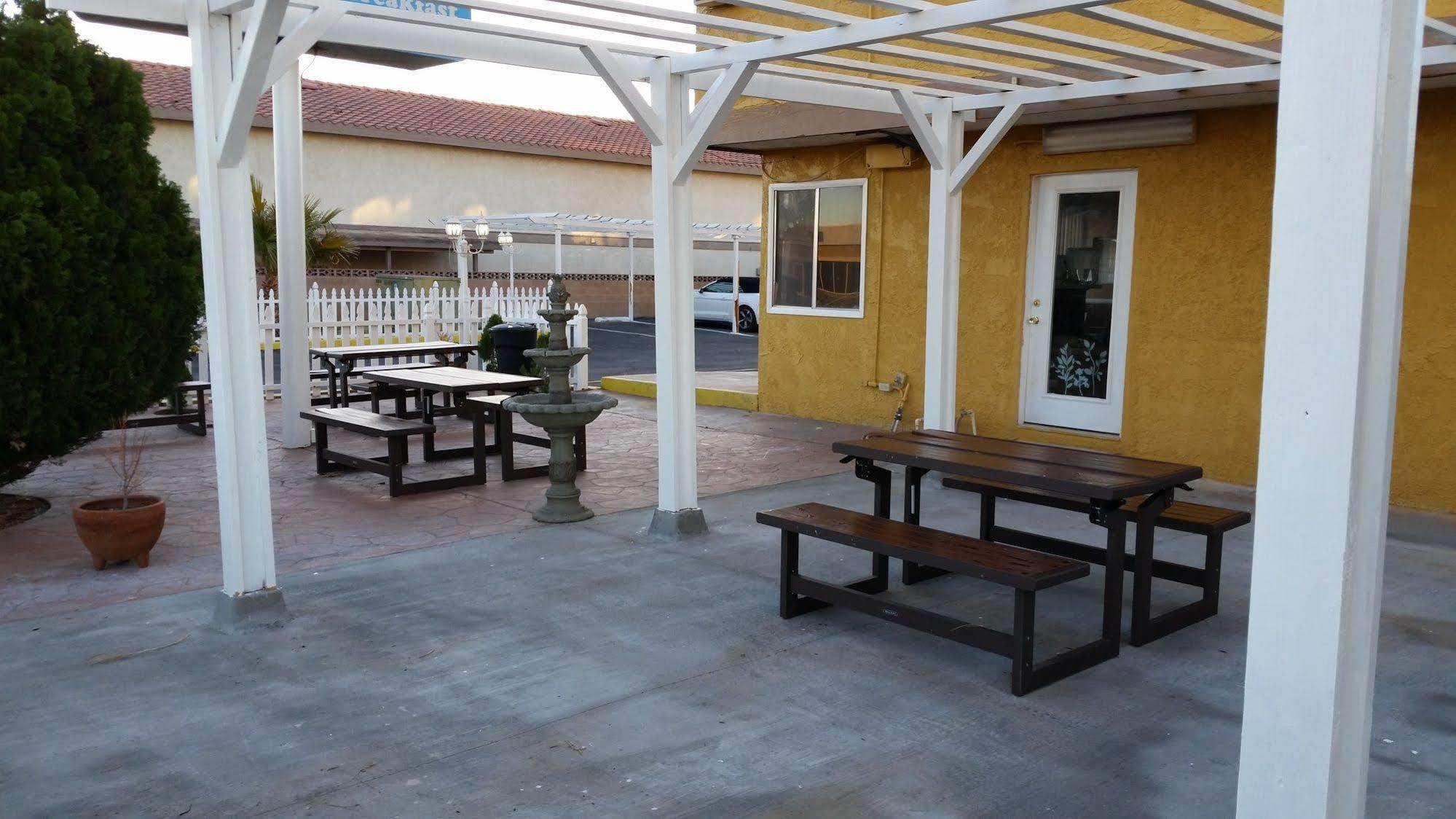 Hotel Europa Ridgecrest Εξωτερικό φωτογραφία